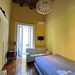 Πανσιόν Il Salotto, Νάπολη